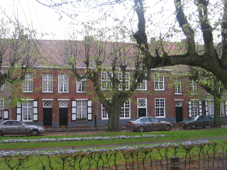 Begijnhof_Turnhout_320x240.jpg(128385 byte)