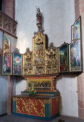 Frankfurt-Am_Main_Leonhardskirche_Ausstattung_Hauptschiff_Marienaltar_Geoeffnet_165x240.jpg